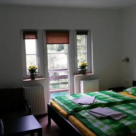 Konukevi Pod Certovicou 3*